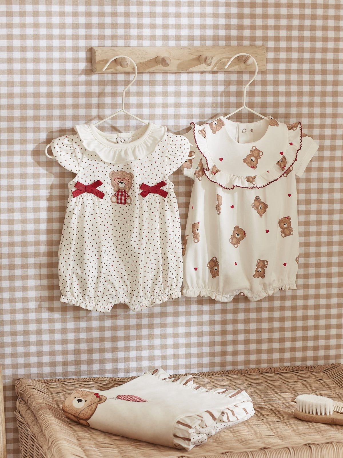 Set 2 babygrow curtos Crú (Creme / Pérola)  para Bebé Menina - Mayoral