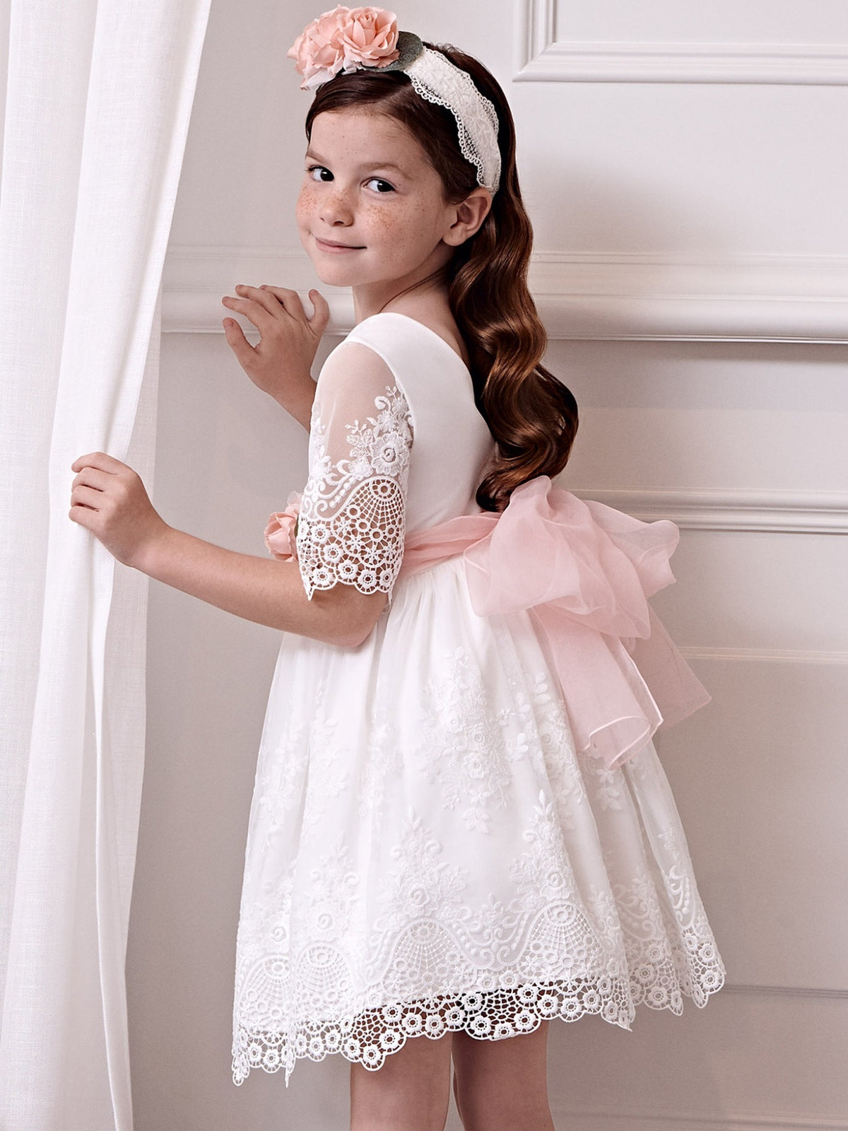 Vestido tule bordado guipur Nata (Creme / Pérola)  para Menina - Abel & Lula