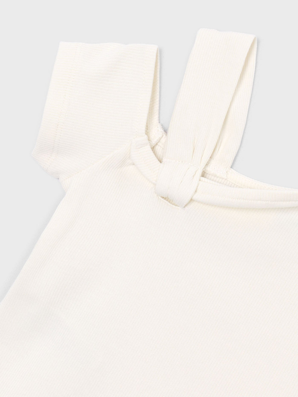 T´shirt assimetrica Crú (Creme / Pérola)  para Menina - Mayoral