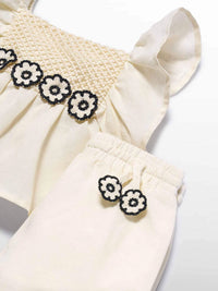 Conj. bermuda apli. crochet Creme (Creme / Pérola)  para Bebé Menina - Abel & Lula